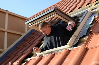 Pose de fenêtres de toit Velux à Lacroix-Falgarde